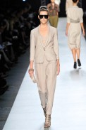 desfile-ysl-parisverao2009rtw-122