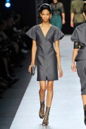 desfile-ysl-parisverao2009rtw-127