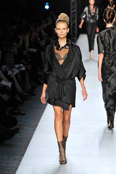 desfile-ysl-parisverao2009rtw-132