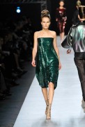 desfile-ysl-parisverao2009rtw-134