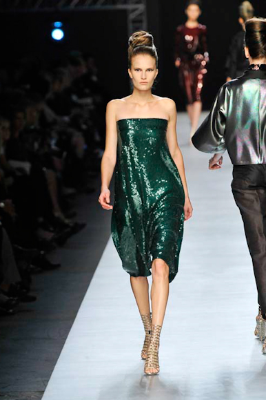 desfile-ysl-parisverao2009rtw-134
