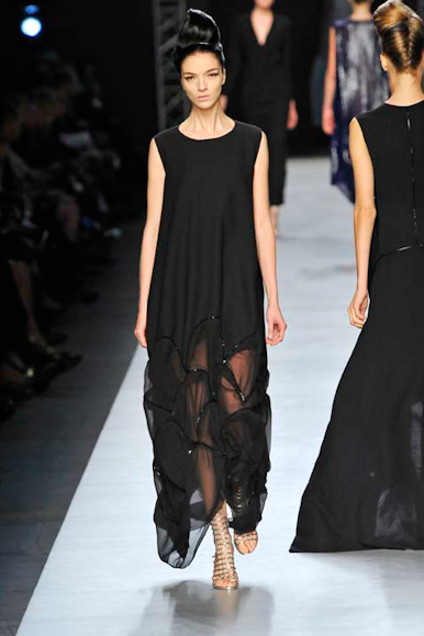 desfile-ysl-parisverao2009rtw-140