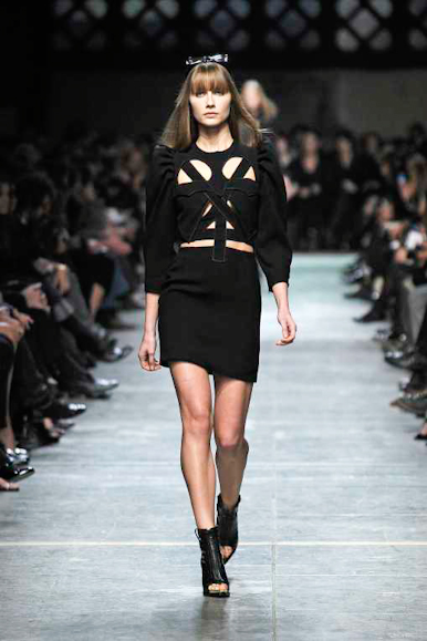 desfile-givenchy-parisverao2009rtw-100