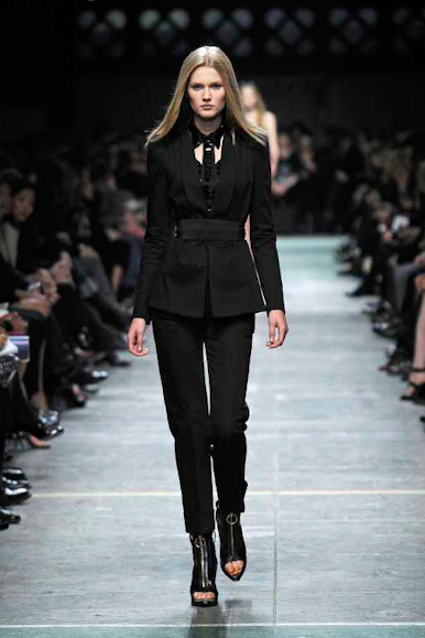 desfile-givenchy-parisverao2009rtw-101