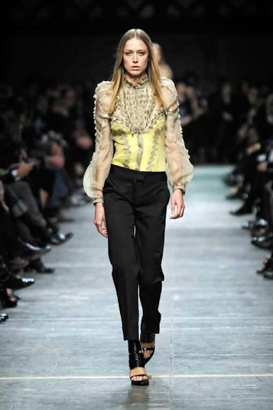 desfile-givenchy-parisverao2009rtw-107