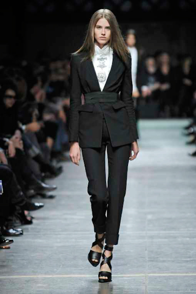 desfile-givenchy-parisverao2009rtw-119