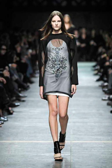 desfile-givenchy-parisverao2009rtw-121