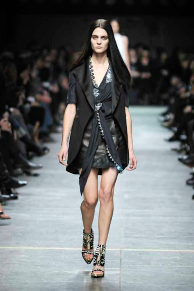 desfile-givenchy-parisverao2009rtw-136