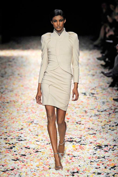 desfile-givenchy-paris2009hc-101