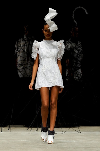 desfile-melkzda-rioinverno2009rtw-100