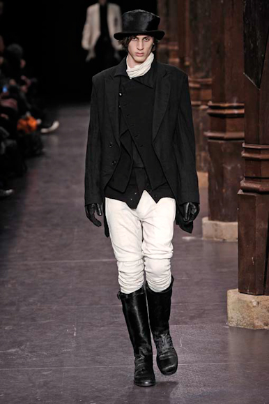 desfile-anndemeulemeester-parisinverno2009rtw-102