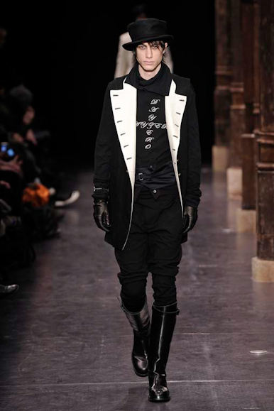 desfile-anndemeulemeester-parisinverno2009rtw-107