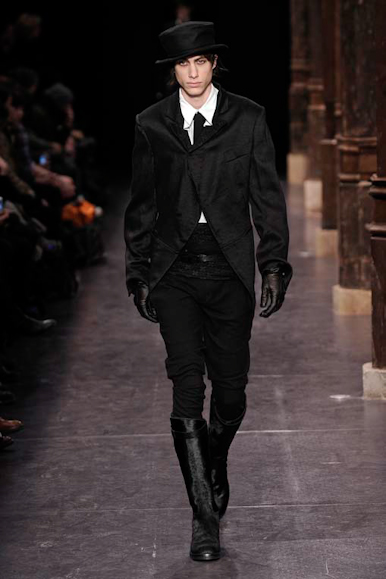 desfile-anndemeulemeester-parisinverno2009rtw-126