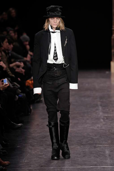 desfile-anndemeulemeester-parisinverno2009rtw-129