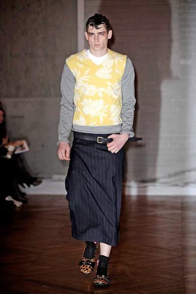 desfile-cdgmen-parisinverno2009rtw-114