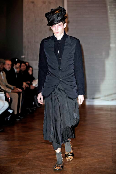 desfile-cdgmen-parisinverno2009rtw-121