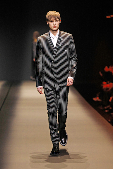 desfiles-dior-parisinvernomen2009rtw-125