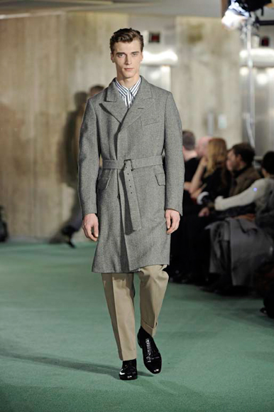 desfiles-dvn-parisinvernomen2009rtw-103