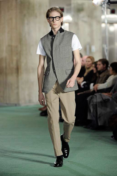desfiles-dvn-parisinvernomen2009rtw-105