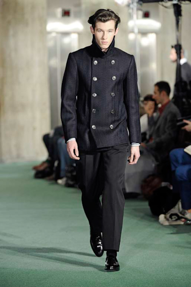 desfiles-dvn-parisinvernomen2009rtw-112