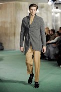 desfiles-dvn-parisinvernomen2009rtw-127