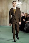 desfiles-dvn-parisinvernomen2009rtw-139