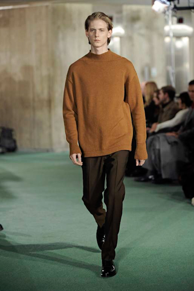 desfiles-dvn-parisinvernomen2009rtw-140