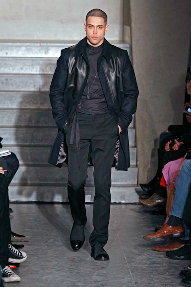 desfiles-givenchy-parisinvernomen2009rtw-101