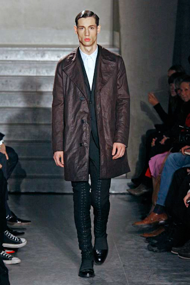 desfiles-givenchy-parisinvernomen2009rtw-113