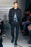 desfiles-givenchy-parisinvernomen2009rtw-116