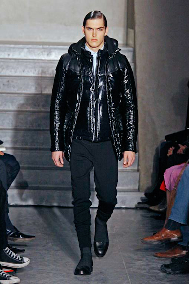 desfiles-givenchy-parisinvernomen2009rtw-117