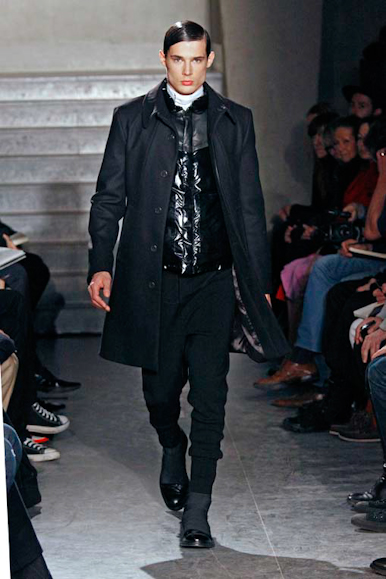 desfiles-givenchy-parisinvernomen2009rtw-119