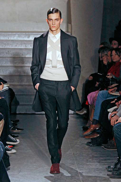 desfiles-givenchy-parisinvernomen2009rtw-121