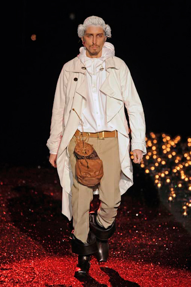 desfiles-jgalliano-parisinvernomen2009rtw-101