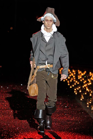 desfiles-jgalliano-parisinvernomen2009rtw-102