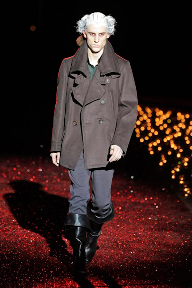desfiles-jgalliano-parisinvernomen2009rtw-104