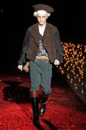 desfiles-jgalliano-parisinvernomen2009rtw-106