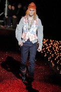 desfiles-jgalliano-parisinvernomen2009rtw-116