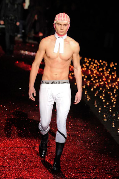 desfiles-jgalliano-parisinvernomen2009rtw-139