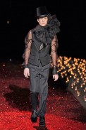 desfiles-jgalliano-parisinvernomen2009rtw-149