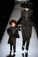 desfiles-jpgaultier-parisinvernomen2009rtw-104