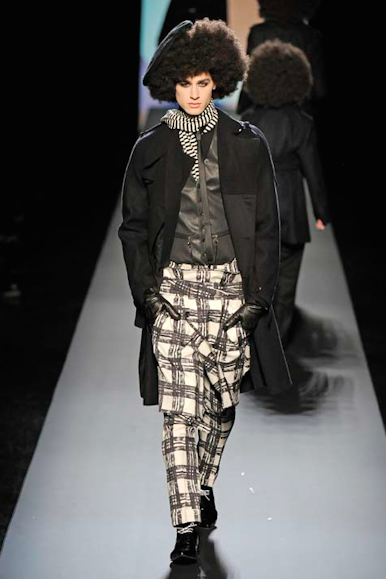 desfiles-jpgaultier-parisinvernomen2009rtw-116