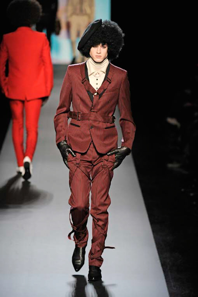 desfiles-jpgaultier-parisinvernomen2009rtw-125