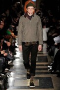 desfiles-jwatanabe-parisinvernomen2009rtw-112