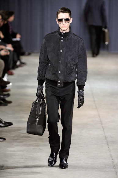 desfiles-lvuitton-parisinvernomen2009rtw-104
