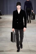 desfiles-lvuitton-parisinvernomen2009rtw-109