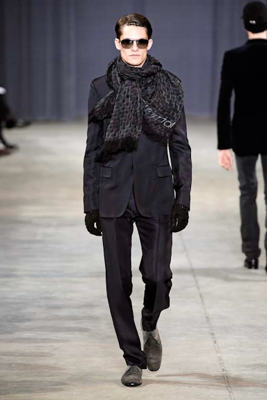 desfiles-lvuitton-parisinvernomen2009rtw-110