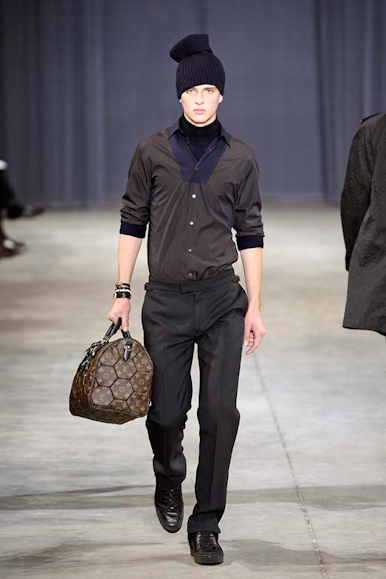 desfiles-lvuitton-parisinvernomen2009rtw-112
