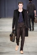 desfiles-lvuitton-parisinvernomen2009rtw-113