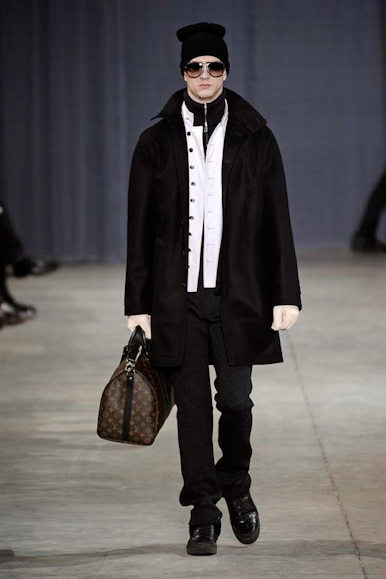 desfiles-lvuitton-parisinvernomen2009rtw-116